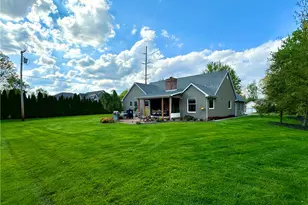 254 W Parkside Dr, Neshannock Township, PA 16105 - Photo 6