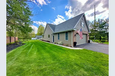 254 W Parkside Dr, Neshannock Township, PA 16105 - Photo 4
