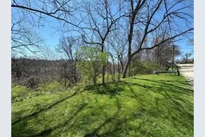 2010 Brookfield Road, Scott Township, PA 15243 - Photo 4