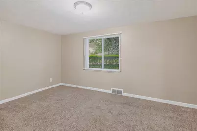 921 Lincoln Way, McKeesport, PA 15132 - Photo 8