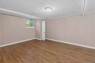 921 Lincoln Way, McKeesport, PA 15132 - Photo 16