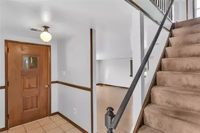 2750 Ohio St, Bethel Park, PA 15102 - Photo 10