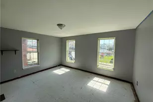 125 12th St, Jeannette, PA 15644 - Photo 14