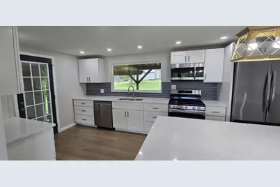 125 Wilma Dr, Washington Township, PA 15613 - Photo 6