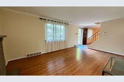 307 Garlow Dr, Pittsburgh, PA 15235 - Photo 4