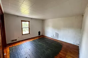 109 Pittsburgh Rd, Bentleyville, PA 15314 - Photo 10
