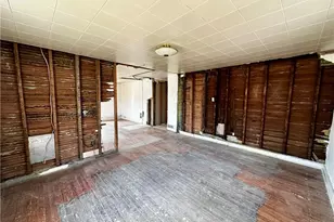 109 Pittsburgh Rd, Bentleyville, PA 15314 - Photo 14