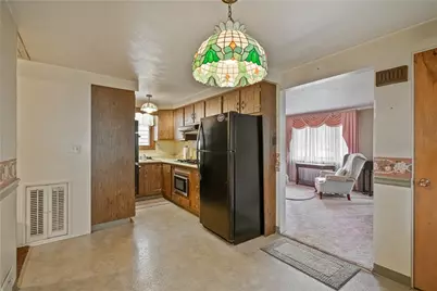 2811 Bowman Ave, McKeesport, PA 15132 - Photo 6