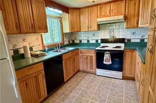 81 Hartwick Rd, Findley Township, PA 16137 - Photo 6