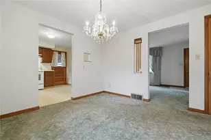 4960 Flamingo Dr, Pittsburgh, PA 15236 - Photo 8