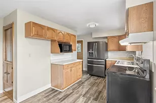 12000 Lee Dr, North Huntingdon, PA 15642 - Photo 10