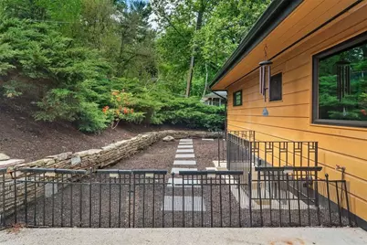 850 Bockstoce Ave, Pittsburgh, PA 15234 - Photo 40