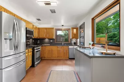 850 Bockstoce Ave, Pittsburgh, PA 15234 - Photo 10