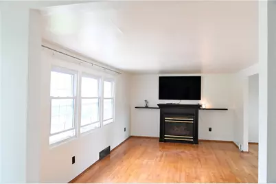 104 McAlister Dr, Pittsburgh, PA 15235 - Photo 8