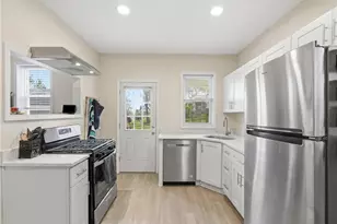 735 Ceres Wy, Pittsburgh, PA 15210 - Photo 12
