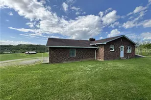 48 Misty Meadows Ln, Menallen Township, PA 15401 - Photo 4