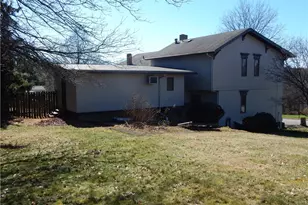 221 Sunset Dr, Wilkins Township, PA 15235 - Photo 6