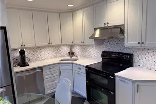 107 Glenwood Dr, Monroeville, PA 15146 - Photo 2