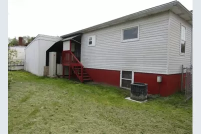 48 Locust St, Ellsworth Boro, PA 15331 - Photo 4