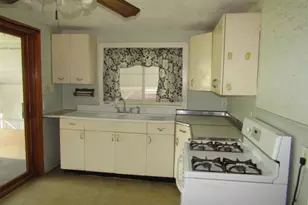 48 Locust St, Ellsworth Boro, PA 15331 - Photo 14