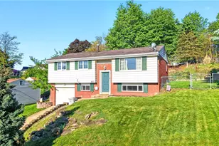 417 Peters Dr, Pittsburgh, PA 15116 - Photo 2