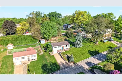 417 Peters Dr, Pittsburgh, PA 15116 - Photo 12