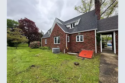 106 Milheim Dr, Center Township, PA 16001 - Photo 8
