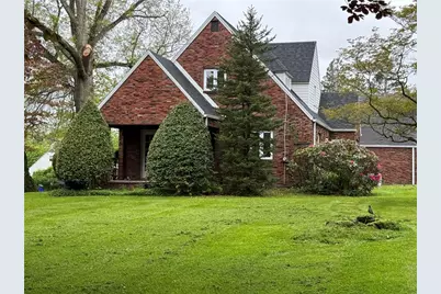 106 Milheim Dr, Center Township, PA 16001 - Photo 2
