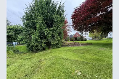 106 Milheim Dr, Center Township, PA 16001 - Photo 4
