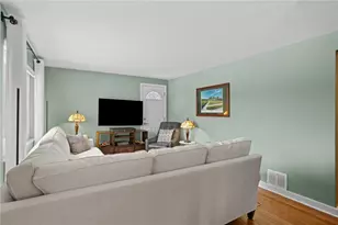 1049 Windermere Dr, Pittsburgh, PA 15218 - Photo 6