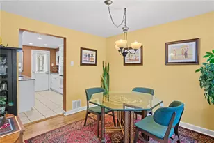 1049 Windermere Dr, Pittsburgh, PA 15218 - Photo 10