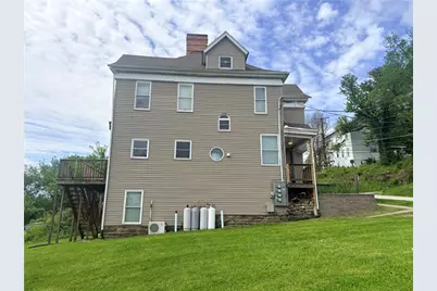 131 Spring St, California, PA 15423 - Photo 2