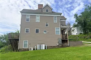 131 Spring St, California, PA 15423 - Photo 2