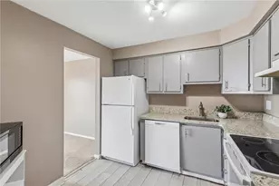 611 Calais Dr, Pittsburgh, PA 15237 - Photo 8