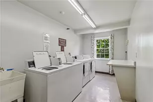 611 Calais Dr, Pittsburgh, PA 15237 - Photo 16
