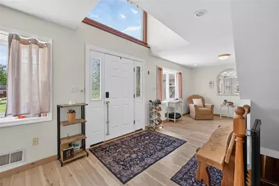 6424 Churchill Rd, Bethel Park, PA 15102 - Photo 8