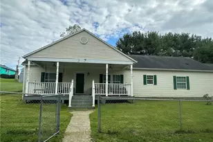 7 Short St, Centerville, PA 15358 - Photo 2