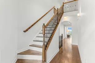 433 Fairmont Dr, Marshall, PA 15090 - Photo 2