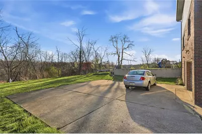 3832 Cynthia Dr, Pittsburgh, PA 15227 - Photo 32
