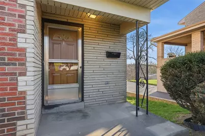 3832 Cynthia Dr, Pittsburgh, PA 15227 - Photo 4