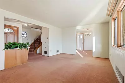 3832 Cynthia Dr, Pittsburgh, PA 15227 - Photo 10