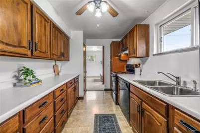 2052 Hulton Rd, Pittsburgh, PA 15147 - Photo 8