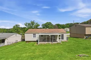 487 Tivoli Rd, Pittsburgh, PA 15239 - Photo 28