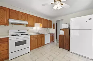 487 Tivoli Rd, Pittsburgh, PA 15239 - Photo 10