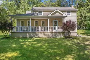 746 Crawford Rd, Ohio Township, PA 15237 - Photo 2