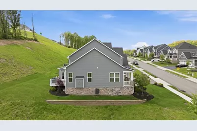 300 Crest Ln, Adams Township, PA 16046 - Photo 32