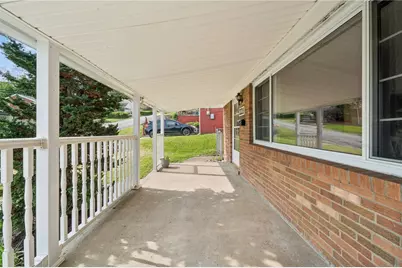 221 Clay Dr, Pittsburgh, PA 15235 - Photo 2