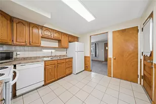 221 Clay Dr, Pittsburgh, PA 15235 - Photo 8