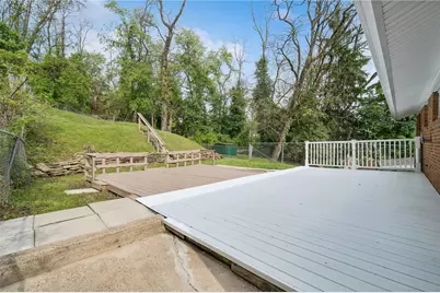 221 Clay Dr, Pittsburgh, PA 15235 - Photo 28