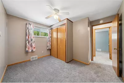 221 Clay Dr, Pittsburgh, PA 15235 - Photo 16
